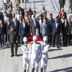 CHP heyeti, kurultay öncesi Anıtkabir’i ziyaret etti