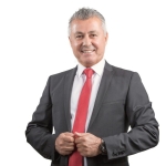 Eski belediye başkanı havalimanında yakalandı!