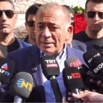 Gürsel Tekin eski il binasına geldi, 10 dakika kaldı