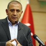 Gürsel Tekin iddiaları yalanladı: Baba evine gideceğiz