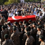 Şehit polis Mustafa Karapınar son yolculuğuna uğurlandı