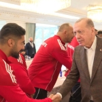 Cumhurbaşkanı Erdoğan’dan güreş şampiyonlarına onurlandırıcı kabul