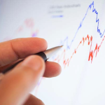 Giyim eşyası sektöründe iki şirket öne çıkıyor