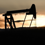 Trump-Putin zirvesi beklentisiyle petrol fiyatları geriliyor