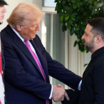 Zelenskiy ile görüşen Trump: Orta doğu tamam, sıra Kiev’de